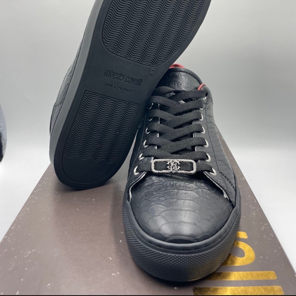 Mens authenticated Robert Cavalli sneakers size 7 new condition
